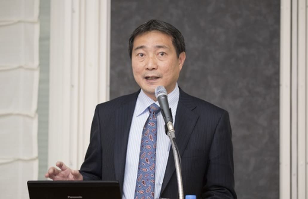 代表取締役会長兼社長　タン・ウイ・シアン